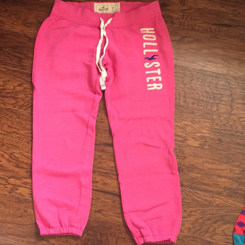 Hollister Women’s Pink Cropped Sweatpants Size XS